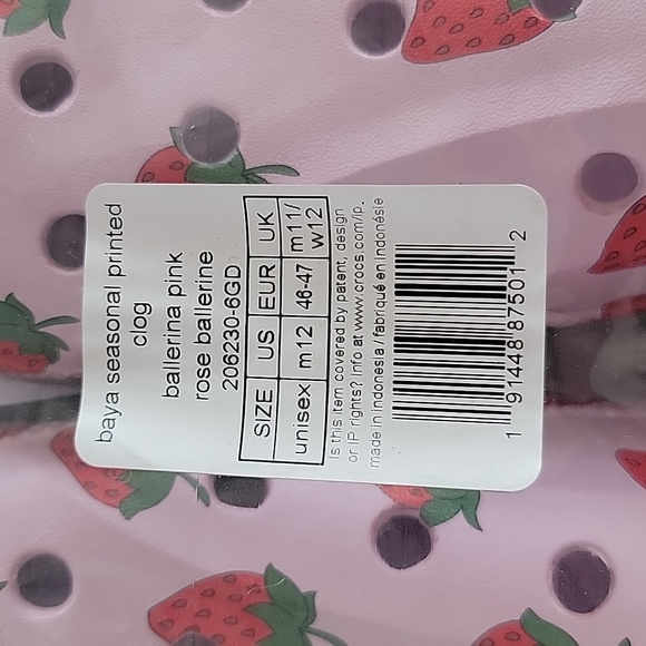 NWT Strawberry Crocs - Picture 4 of 5